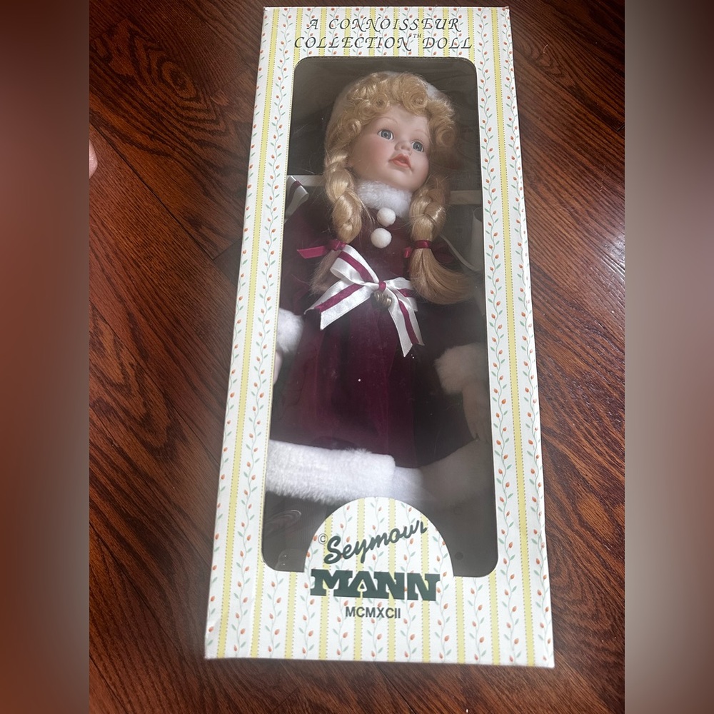 Seymour Mann Connoiseur Collection Christmas Doll Noelle No stand